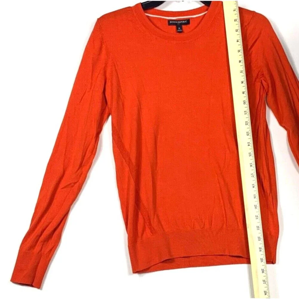 Banana Republic Red Sweater Womens Medium Lightweight Crew Neck Long Sleeve